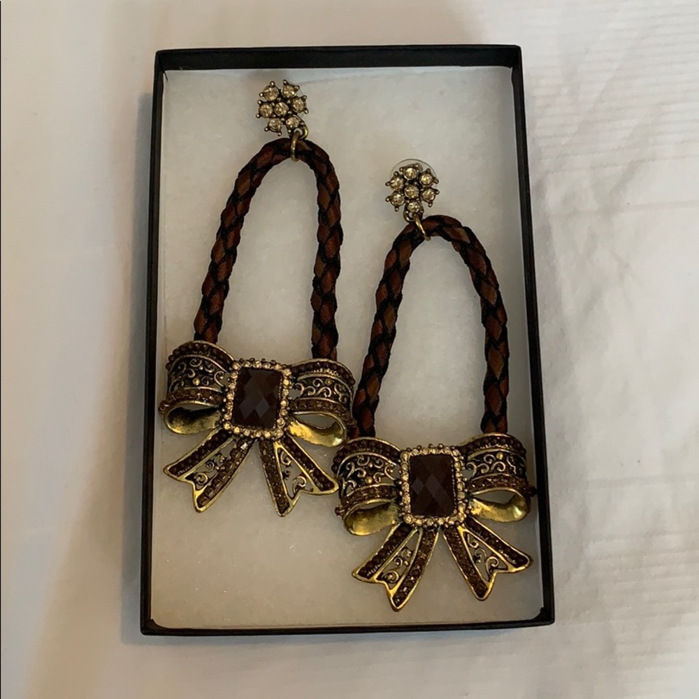 ❌SOLD❌Statement earrings